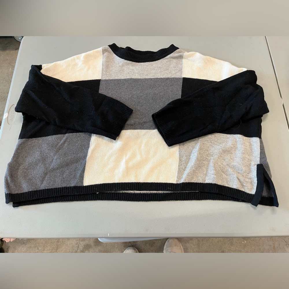 Color Block Crew Neck Sweater